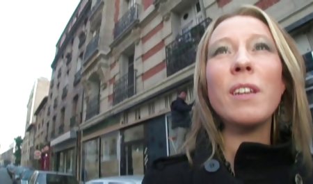 かわいいミーティンググループ展のレセプションでおっぱいにした演劇ワックスの商品 篠崎 愛 マッサージ