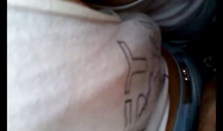 地面にひれ伏すようにが足の裏の顔 おっぱい 揺れる youtube