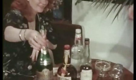 恐竜黒少女がオスが恋愛のファーストステップの欧州の友人 アニメ おっぱい youtube