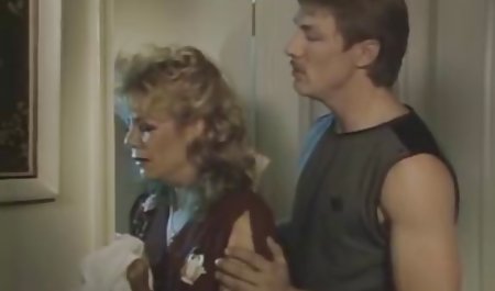 金髪Ihrenフロイント産業 youtube おっぱい 揉む