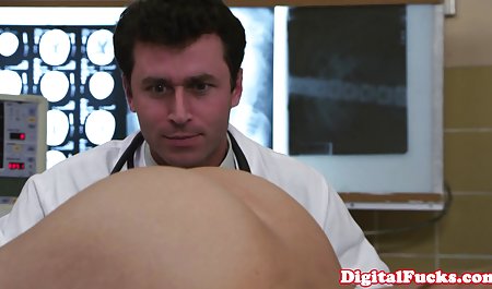 セクシーティーンslutは肛門に楽しい彼の おっぱい が 見える youtube