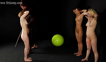 二つのアマチュアのカップルにカメラはOrgy youtube ポロリ