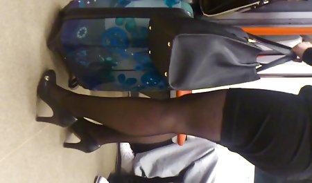 Busty-彼女の人は手に喜び テック トック 乳首